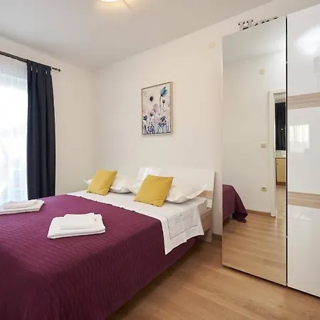 In Slatine With Sea View, Terrace, Air Conditioning, Wi-fi Apartment