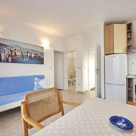 Apartment In Slatine With Sea View, Terrace, Air Conditioning, Wi-fi Trogir